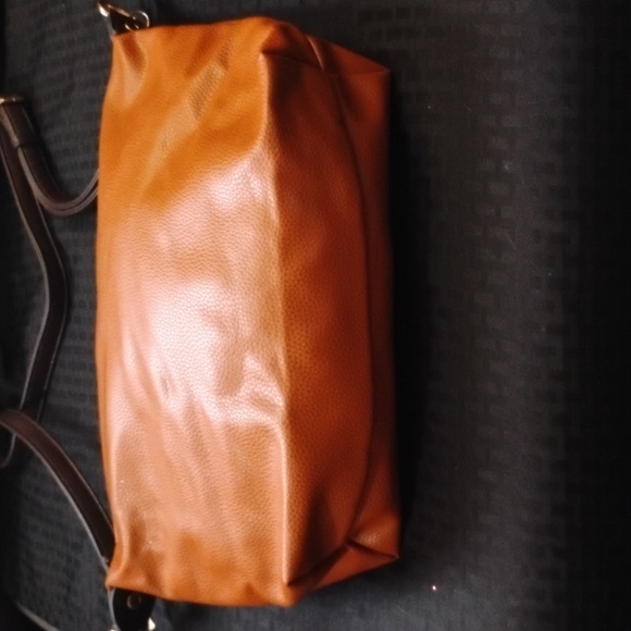 G.H. Bass & Co. Leather Tote & Crossbody Bag Set - Picture 5 of 9